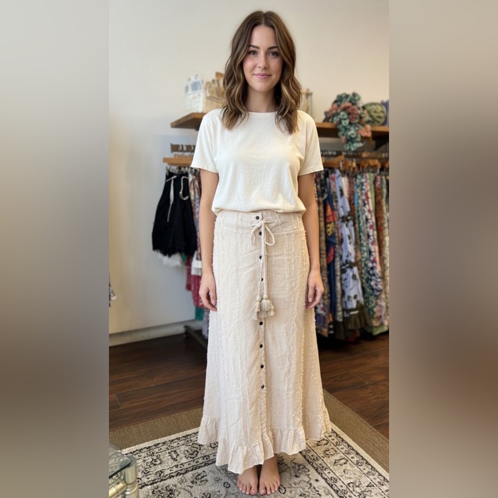 Boho Button-Front Maxi Skirt with Tassel Tie – Cream/Beige